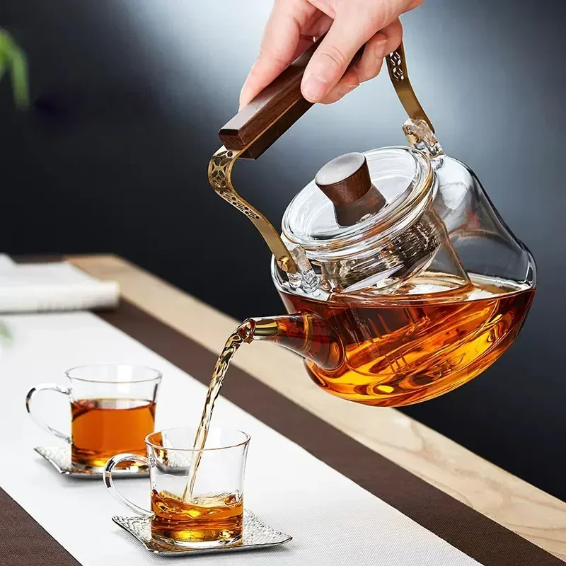 Al-Ghafa glass jug with gilded wooden handle, 1.150 litres