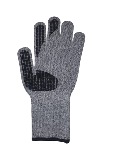 Cut resistant gloves with insulator